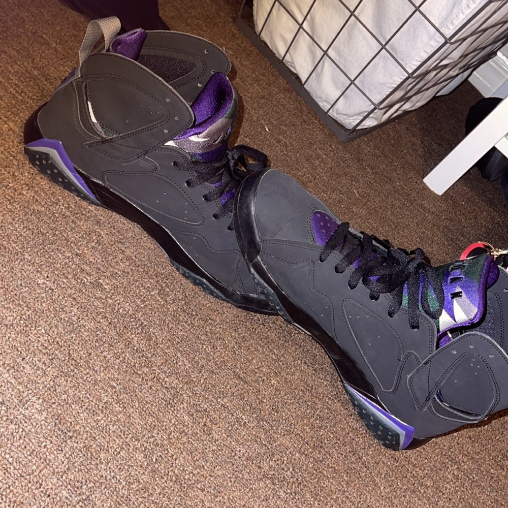 Jordan 7s - Picture 3 of 6